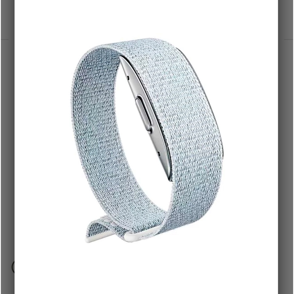 Silver Amazon halo with charger. New.